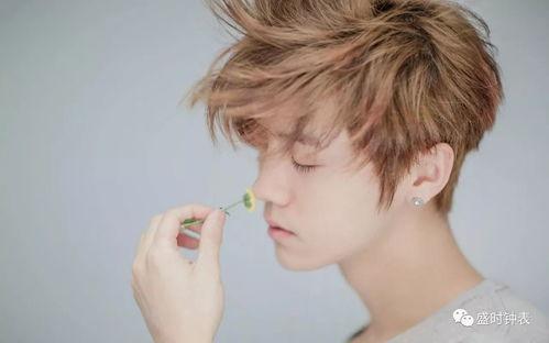 网红君君吃瓜微博,揭秘娱乐圈幕后故事，带你领略网红圈真实一面