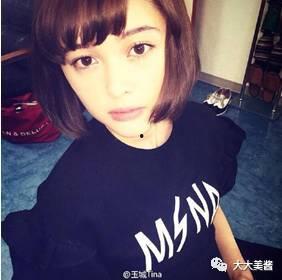 吃瓜网红模特视频下载,揭秘幕后花絮